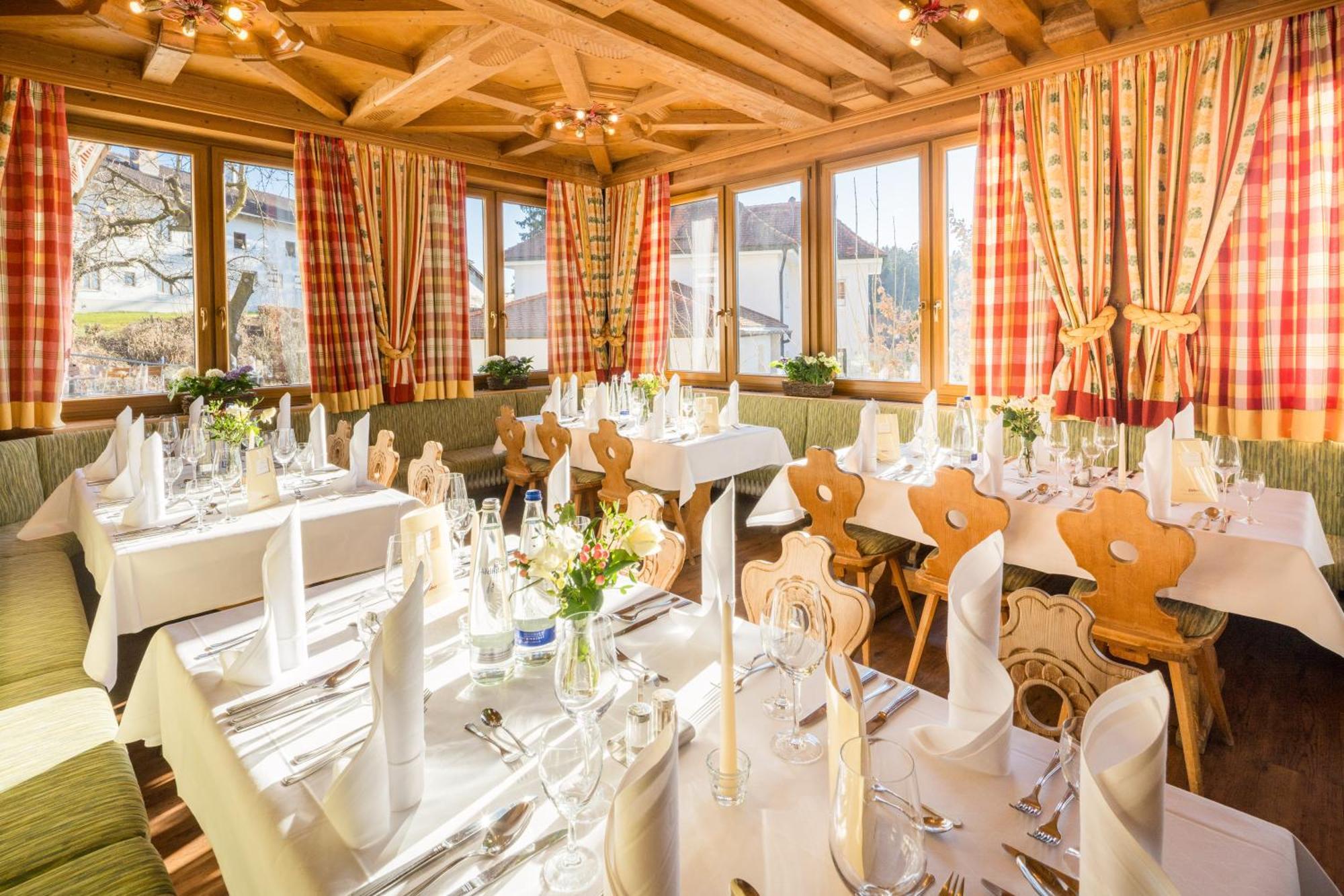 Hotel-Gasthof Huber Ebersberg Exteriör bild