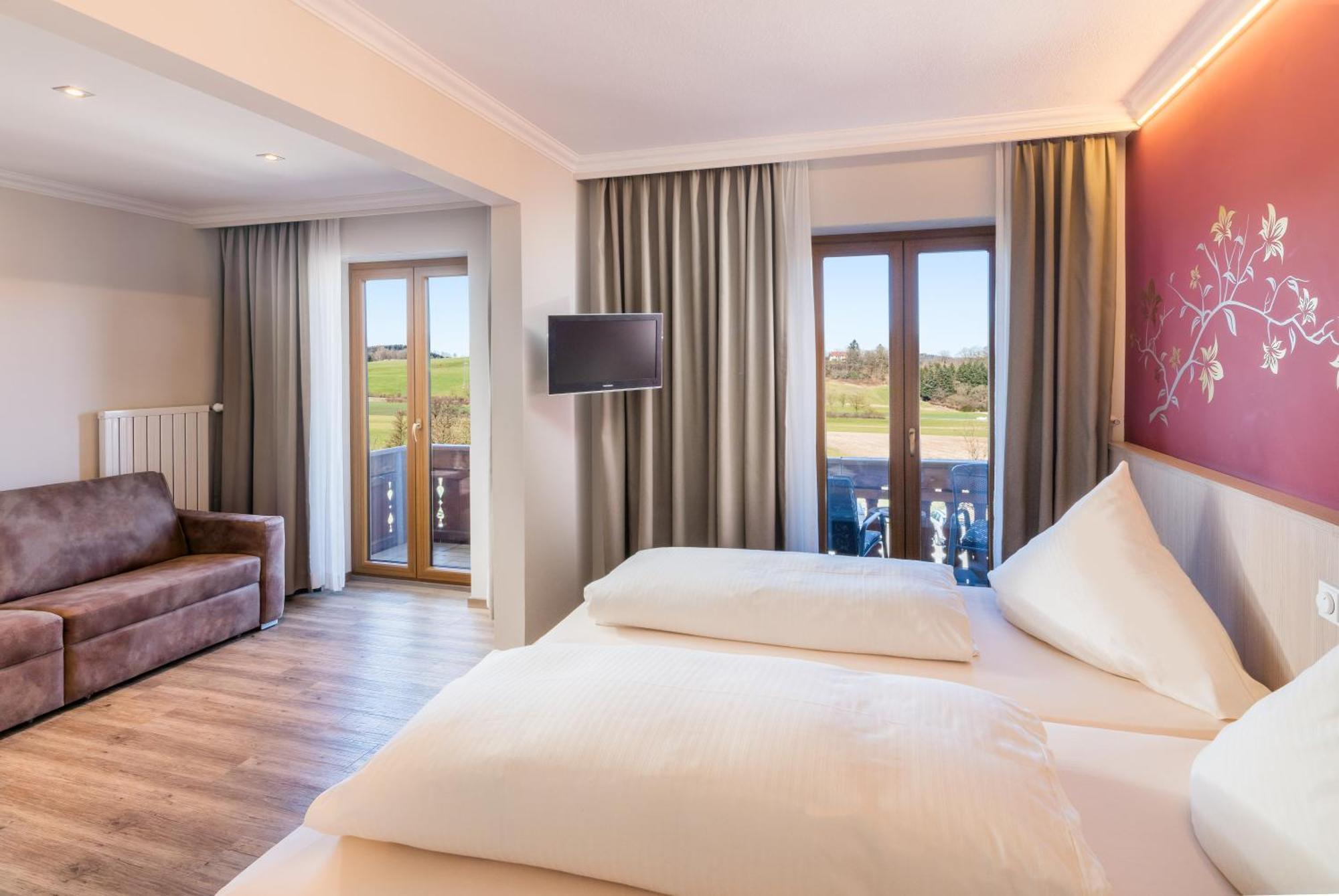 Hotel-Gasthof Huber Ebersberg Exteriör bild